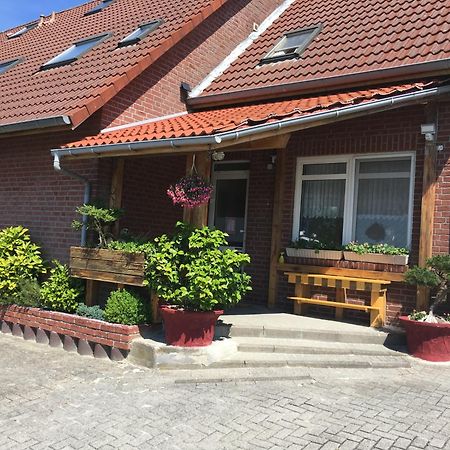 Garni Hotel-Pension Holum Neuharlingersiel Exteriör bild